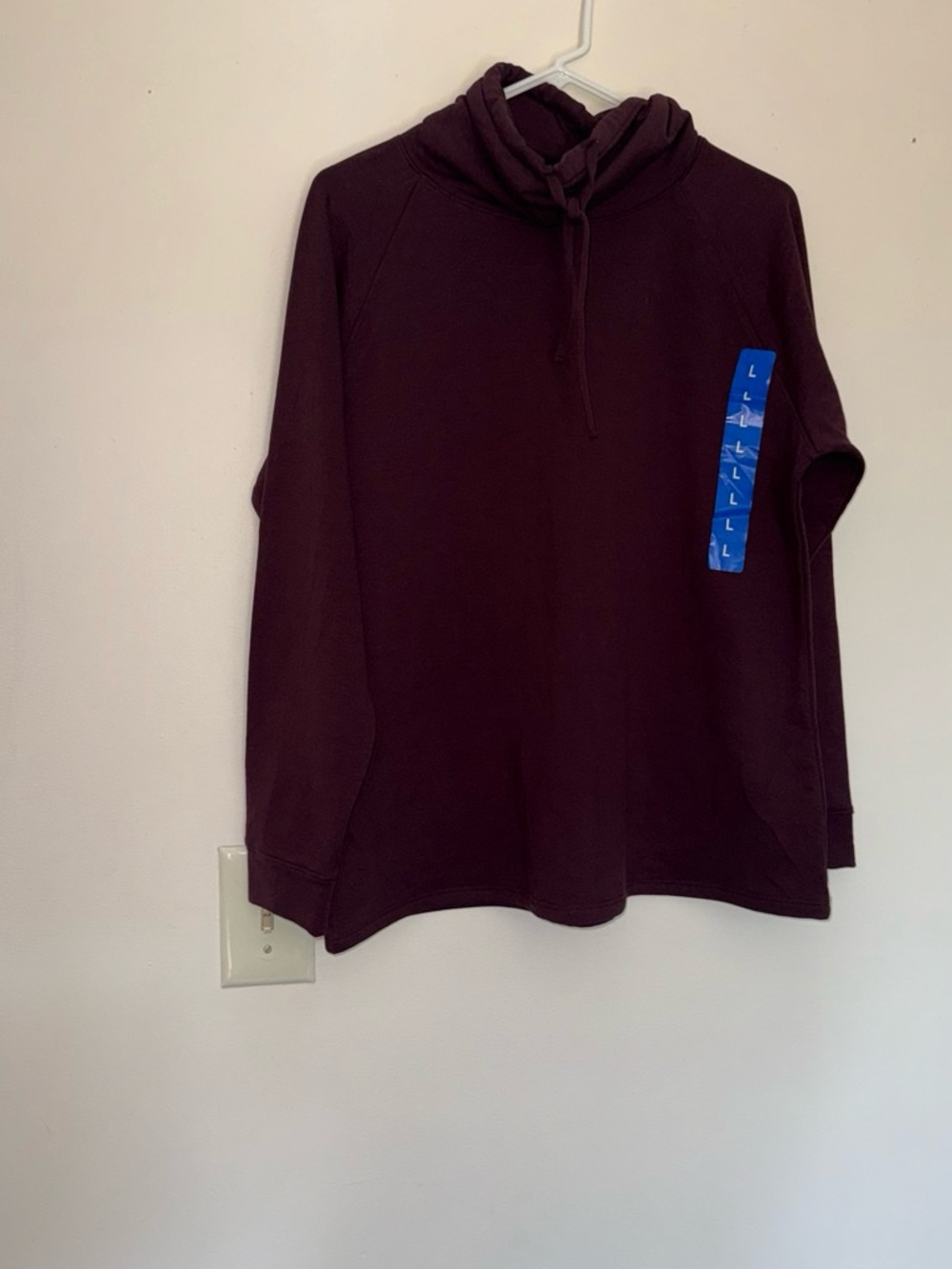 32 degree heat Basic Long Sleeve Hoodie in Deep Burgundy size L